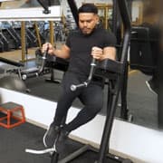 Roman Chair Rotational Knee Raise Demonstration