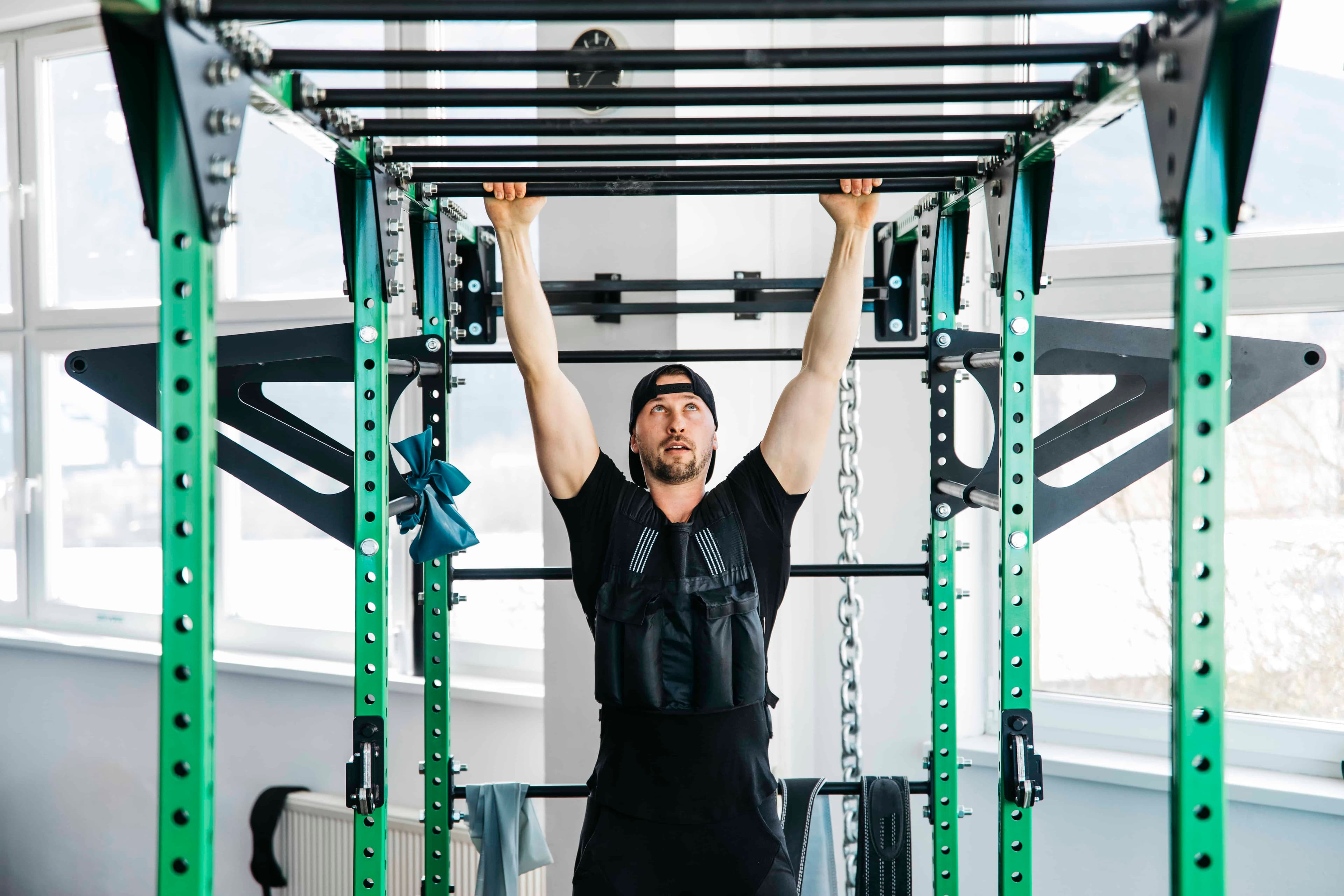 Want to Build Strong Forearms? Try These Jefit Exercises
