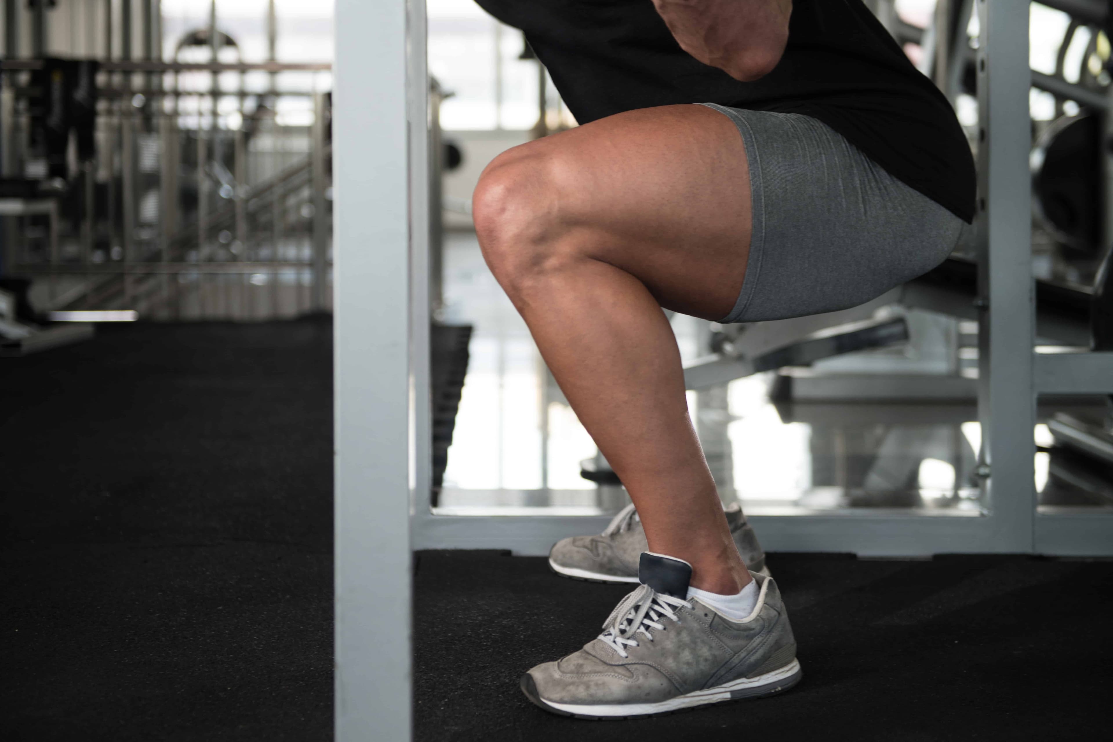 Free Weights vs. Machines: Which Builds Stronger Legs?