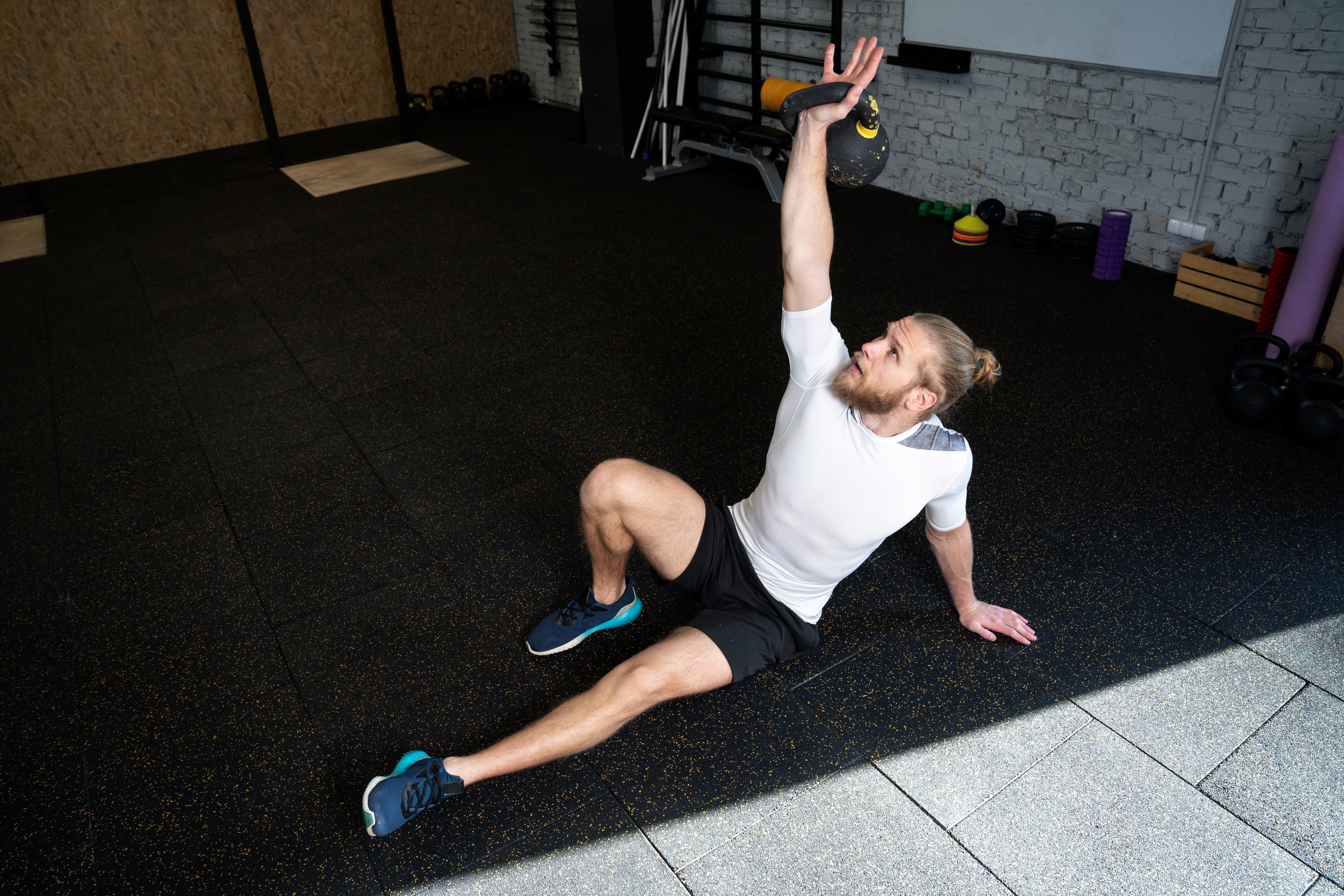 How to Slow Aging: Science-Backed Tips to Stay Strong and Sharp