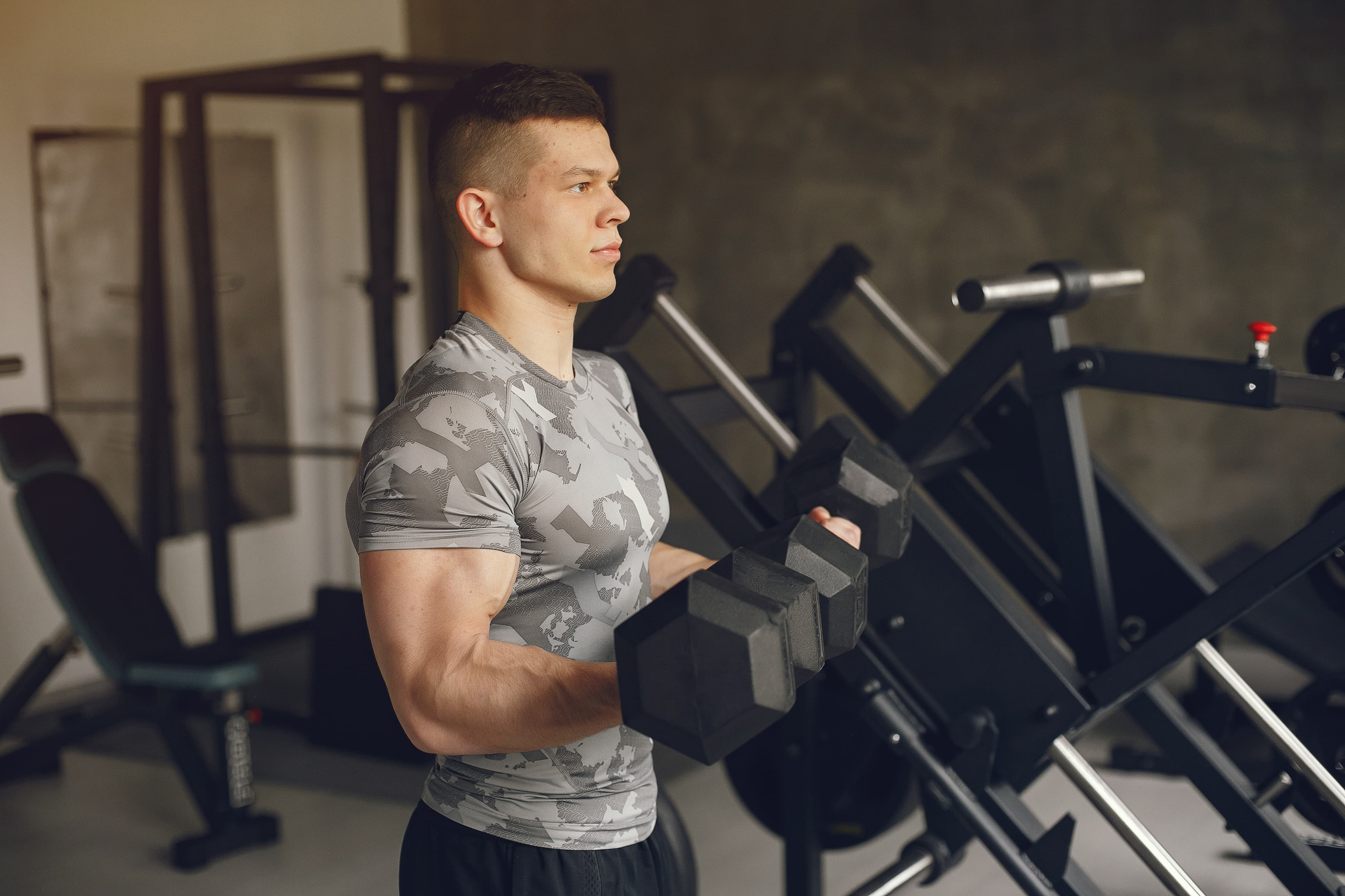 Sustainable Strength: Build Muscle Without Burning Out