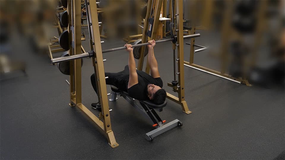 Smith Machine Bench Press (Reverse Grip) Demonstration