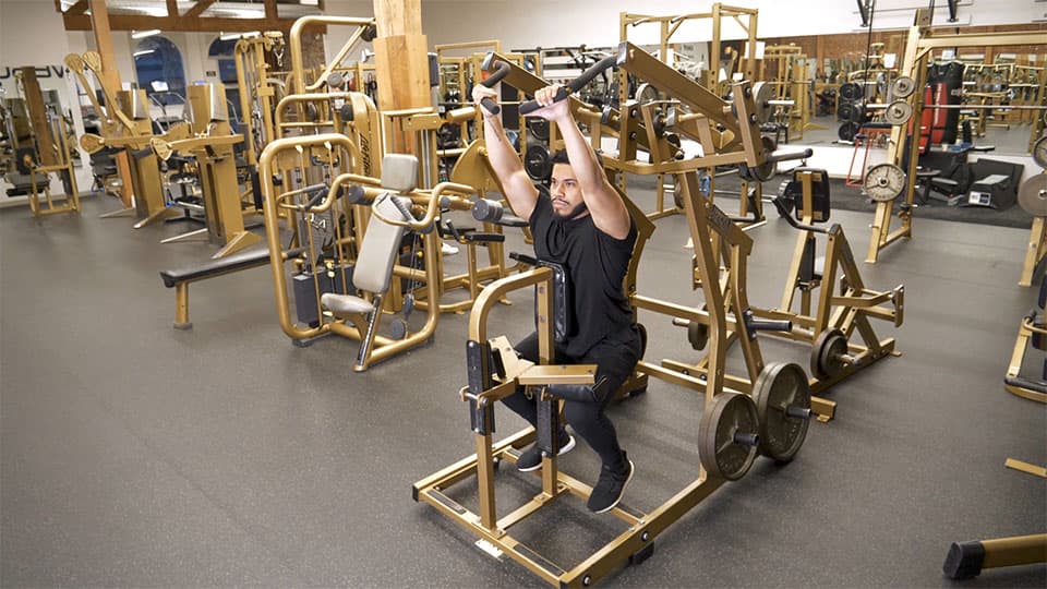 Machine Lat Pulldown Demonstration